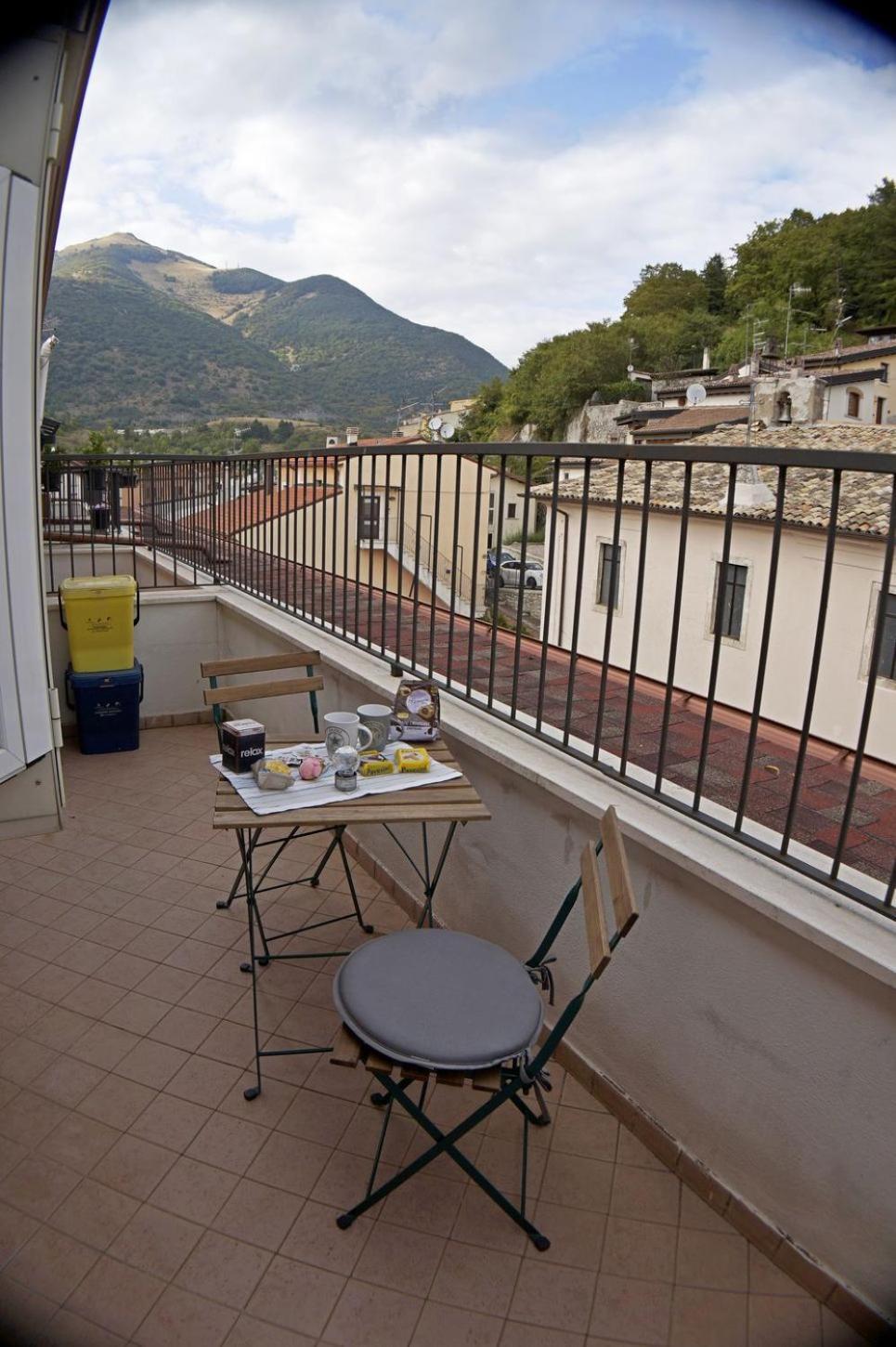 Casa Vacanze Donna Lucia Castel Di Sangro Eksteriør bilde
